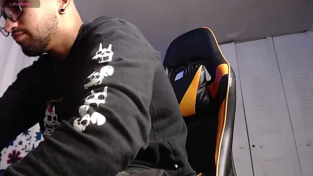 Chrys harris77 online show from December 16, 11:43 pm