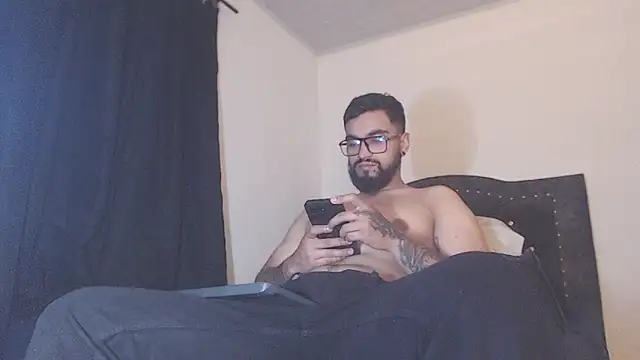 Chrys harris77 online show from March 26, 5:24 am