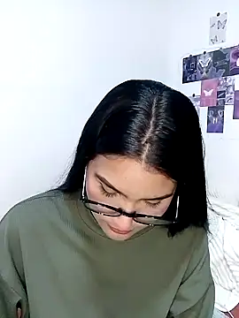 Renata Zoe online show from October 1, 1:00 am