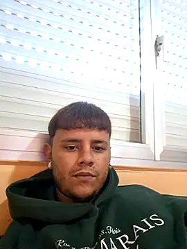 Snapshot of Meenlove chatting on September 24, 7:33 am Meenlove online show from September 24, 7:33 am