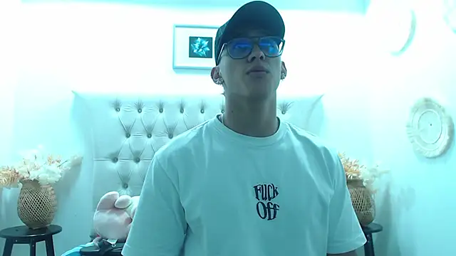 SalvadorFit online show from December 4, 8:28 pm