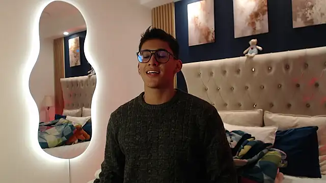 SalvadorFit online show from February 25, 8:40 pm