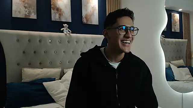 SalvadorFit online show from March 1, 8:11 pm