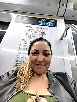 Lunita86 online show from November 1, 1:18 am