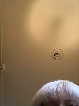 Snapshot of juliaoneandonly chatting on October 2, 10:33 am juliaoneandonly online show from October 2, 10:33 am