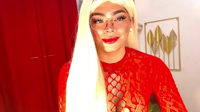 Snapshot of Tasha_Goddess chatting on February 19, 12:50 am Tasha Goddess online show from February 19, 12:50 am