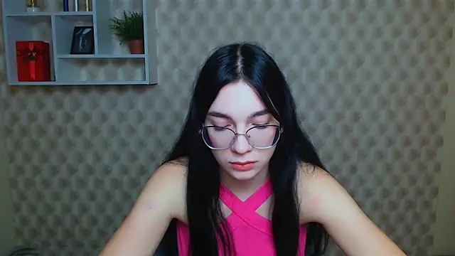 Snapshot of MiraBabe_ chatting on September 24, 5:33 am MiraBabe  online show from September 24, 5:33 am