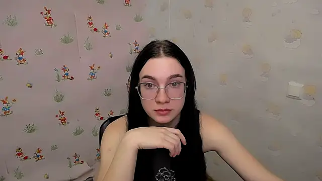 Snapshot of MiraBabe_ chatting on October 28, 9:57 am MiraBabe  online show from October 28, 9:57 am