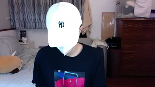 kai101010 online show from December 14, 2:33 pm