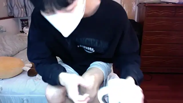 kai101010 online show from December 22, 2:36 pm