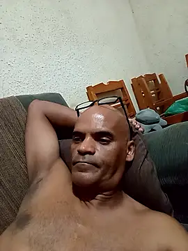 Snapshot of JeffersonRay chatting on January 12, 3:56 am JeffersonRay online show from January 12, 3:56 am