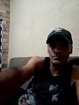 Snapshot of JeffersonRay chatting on April 14, 4:51 am JeffersonRay online show from April 14, 4:51 am