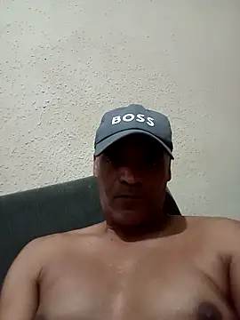 Snapshot of JeffersonRay chatting on May 6, 1:38 pm JeffersonRay online show from May 6, 1:38 pm