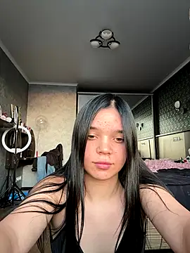 Tiffanysavelin online show from September 23, 3:26 pm