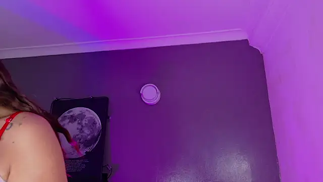 KeendraFox  online show from December 17, 10:32 am