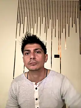 Snapshot of ElNeneJhon chatting on September 21, 2:46 am ElNeneJhon online show from September 21, 2:46 am