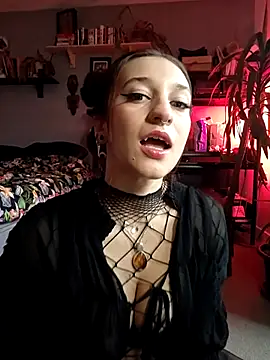 Snapshot of laradoom chatting on October 29, 3:36 pm laradoom online show from October 29, 3:36 pm