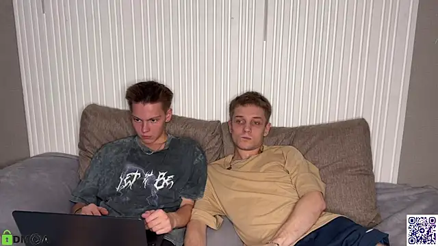 Snapshot of Eaton_ chatting on October 13, 3:45 pm Eaton  online show from October 13, 3:45 pm