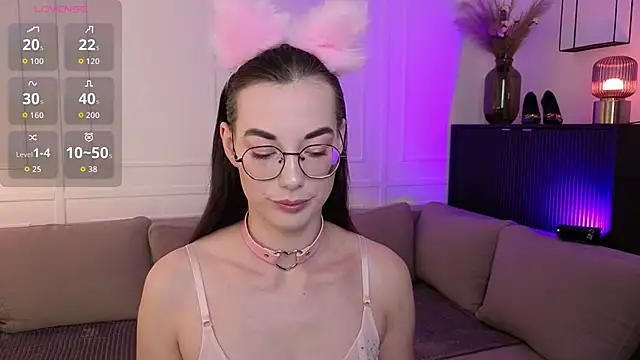 Snapshot of EmmaJakson chatting on September 24, 3:37 pm EmmaJakson online show from September 24, 3:37 pm