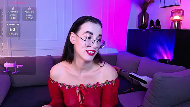 Snapshot of EmmaJakson chatting on October 17, 3:36 pm EmmaJakson online show from October 17, 3:36 pm