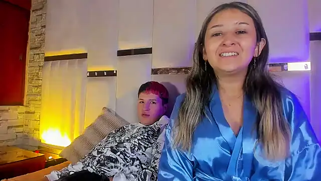 Snapshot of ANLLELOAndANGELA chatting on February 4, 4:02 pm ANLLELOAndANGELA online show from February 4, 4:02 pm