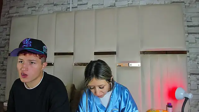 Snapshot of ANLLELOAndANGELA chatting on February 24, 4:27 pm ANLLELOAndANGELA online show from February 24, 4:27 pm