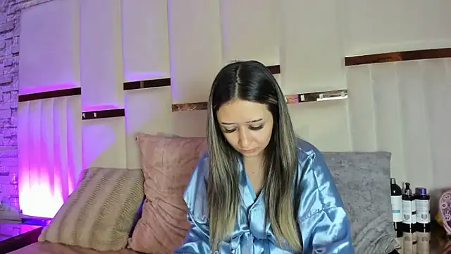 ANLLELOAndANGELA online show from May 7, 5:18 pm