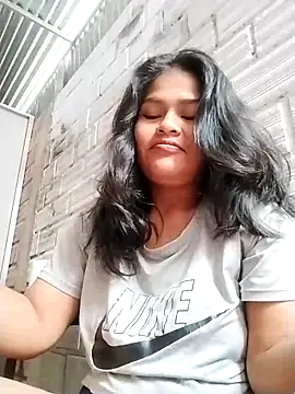 Karin 39 online show from April 5, 3:53 pm