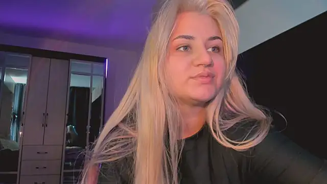 Snapshot of BarbaraSiren chatting on October 12, 3:55 pm BarbaraSiren online show from October 12, 3:55 pm