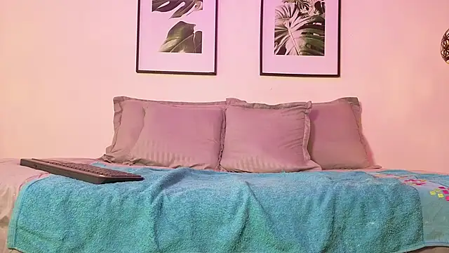 afrodita aares online show from February 18, 7:43 pm