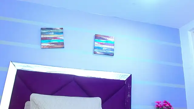 Emily Swiftt online show from November 14, 8:57 am