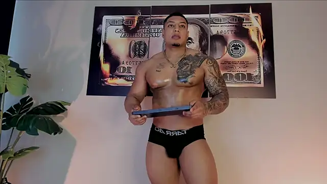 chrizmacgregor online show from December 19, 7:43 pm