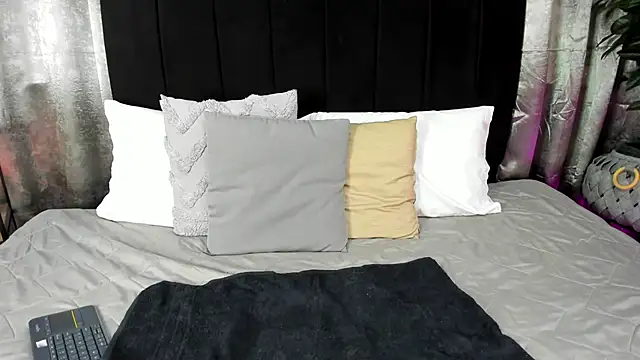 Snapshot of Lenapaul_ chatting on October 24, 3:58 am Lenapaul online show from October 24, 3:58 am