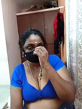 queendivya online show from April 15, 1:18 pm