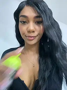 Snapshot of Savannahfisher chatting on February 8, 12:25 am Savannahfisher online show from February 8, 12:25 am