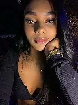 Snapshot of Savannahfisher chatting on February 21, 3:51 am Savannahfisher online show from February 21, 3:51 am