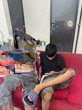 Snapshot of P4NT0J4 chatting on February 11, 4:06 am P4NT0J4 online show from February 11, 4:06 am