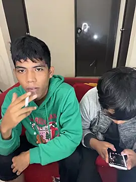 Snapshot of P4NT0J4 chatting on February 15, 8:13 am P4NT0J4 online show from February 15, 8:13 am