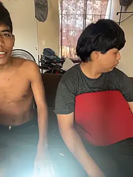 Snapshot of P4NT0J4 chatting on February 16, 11:34 pm P4NT0J4 online show from February 16, 11:34 pm