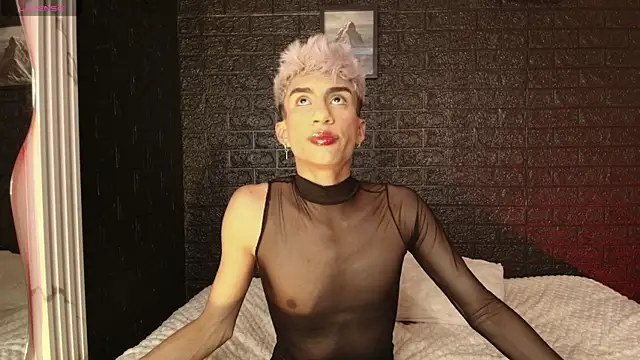 Snapshot of Erick_Velveth chatting on October 12, 10:09 pm Erick Velveth online show from October 12, 10:09 pm