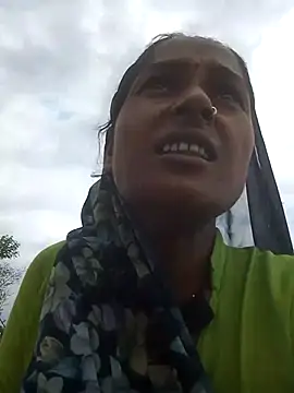 Snapshot of Hot_reshmaji chatting on July 7, 7:23 am Hot reshmaji online show from July 7, 7:23 am