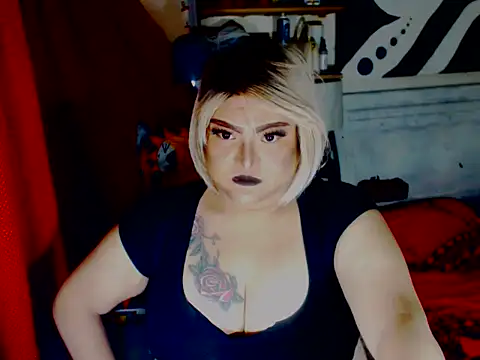 Snapshot of misstresbigcockXXp chatting on September 20, 8:04 am misstresbigcockXXp online show from September 20, 8:04 am