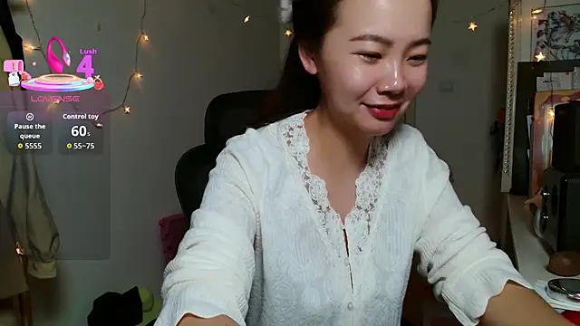 Snapshot of sallycui chatting on October 21, 11:55 am sallycui online show from October 21, 11:55 am
