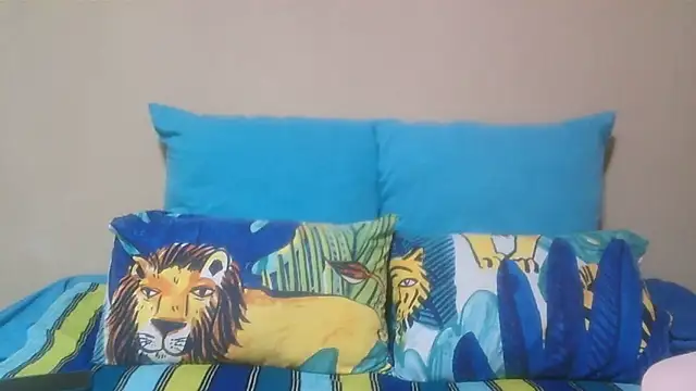 GAIGANTICBOOBS online show from April 1, 3:51 am