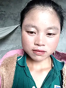 Snapshot of clara-cute chatting on October 1, 5:02 am clara-cute online show from October 1, 5:02 am