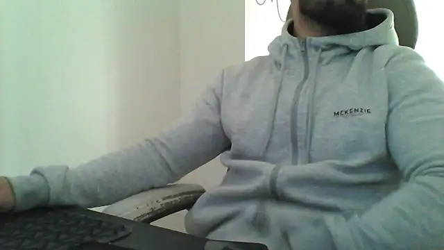 yourfantasy777 online show from February 22, 5:22 pm