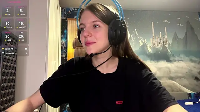 Elira Breeze online show from March 24, 1:05 pm