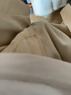 Snapshot of leeyoung_ chatting on October 8, 7:17 am leeyoung online show from October 8, 7:17 am