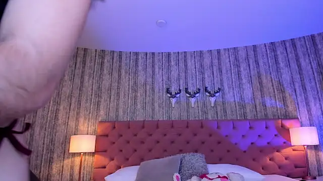 LiaaTurner online show from September 29, 8:57 pm