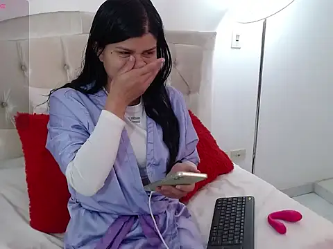 Snapshot of Arianaskyblue chatting on October 30, 7:58 pm Arianaskyblue online show from October 30, 7:58 pm